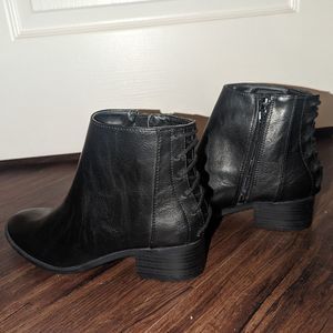 Qupid black boots